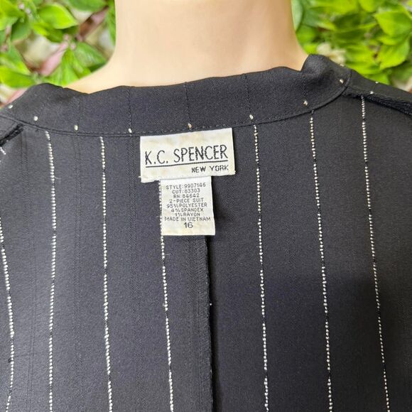 Unbranded Women's Black and White Jacket - Picture 5 of 5